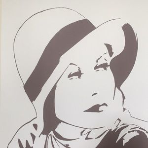 Meet your Posher, Juliette